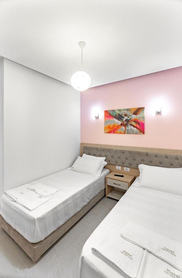 The City Gate Hotel Sarande Exterior photo