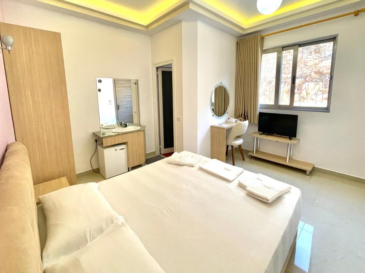 The City Gate Hotel Sarande Exterior photo